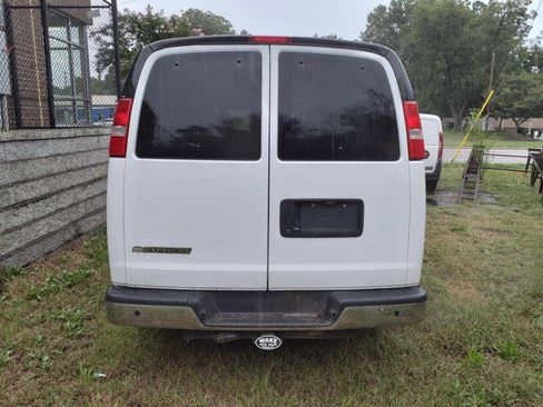 Used 2019 Chevrolet Express 3500 LT w/ LT Preferred Equipment Group image 4