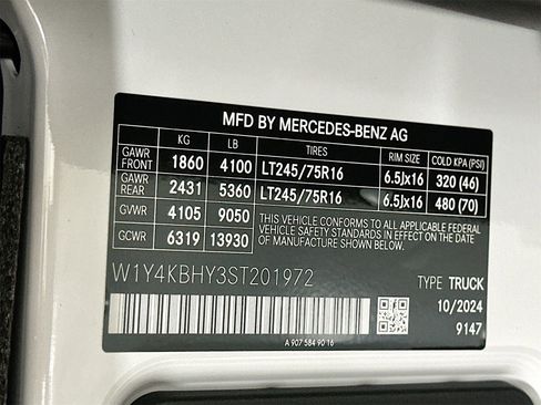 Certified 2025 Mercedes-Benz Sprinter 2500 image 31