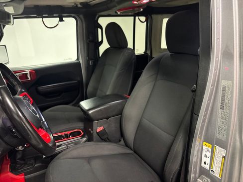 Used 2019 Jeep Wrangler Unlimited Sport S AWD/4WD image 24