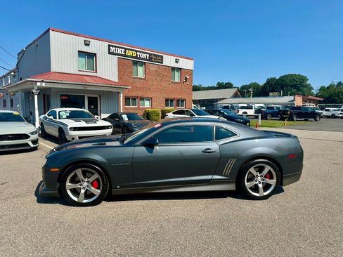 Used 2010 Chevrolet Camaro SS w/ LPO, Ground Effects Package image 5