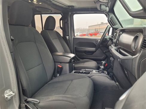Used 2021 Jeep Gladiator Sport image 14