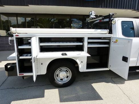 Used 2019 Ford F250 XL w/ Power Equipment Group image 21