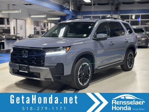 New 2026 Honda Pilot Touring image 1