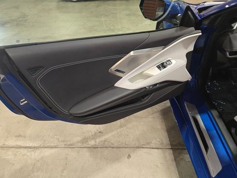 Used 2020 Chevrolet Corvette Stingray Preferred Cpe w/ 2LT Preferred Equipment Group image 9