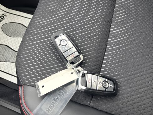 New 2026 Ford Escape ST-Line w/ Tech Pack #1 image 32