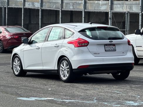 Used 2016 Ford Focus SE image 6