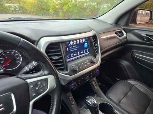 Used 2019 GMC Acadia SLT w/ LPO, Floor Liner Package image 28