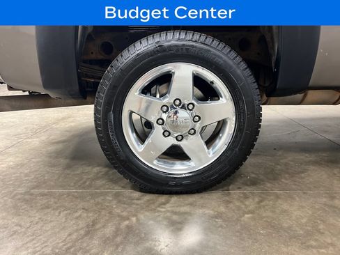 Used 2013 GMC Sierra 2500 SLE w/ SLE Preferred Package AWD/4WD image 9