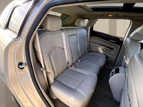 Used 2012 Cadillac SRX Luxury image 28