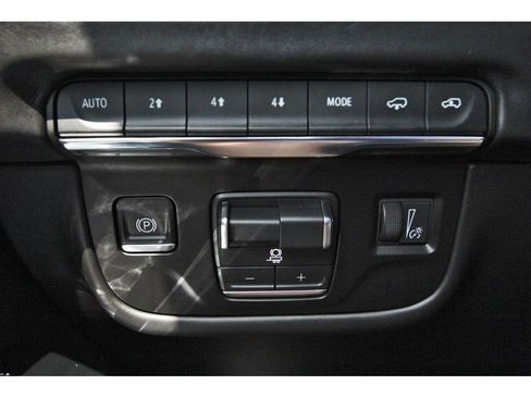 Certified 2026 Cadillac Escalade Platinum Sport w/ LPO, ONYX Package AWD/4WD image 20