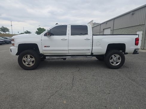 Used 2018 Chevrolet Silverado 2500 LTZ w/ Duramax Plus Package AWD/4WD image 2