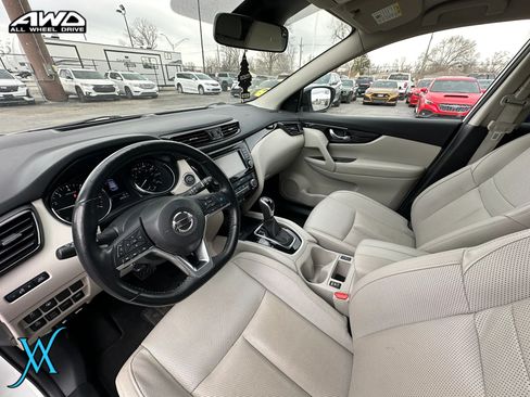 Used 2022 Nissan Rogue Sport SL AWD/4WD image 15