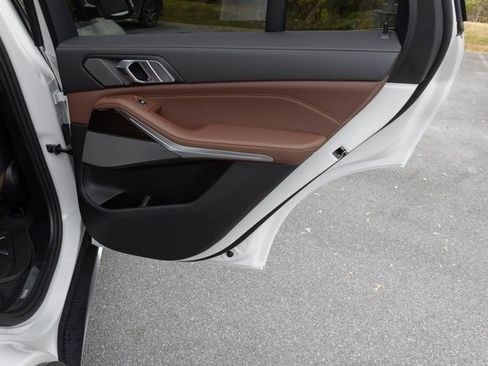 New 2026 BMW X5 xDrive50e image 18