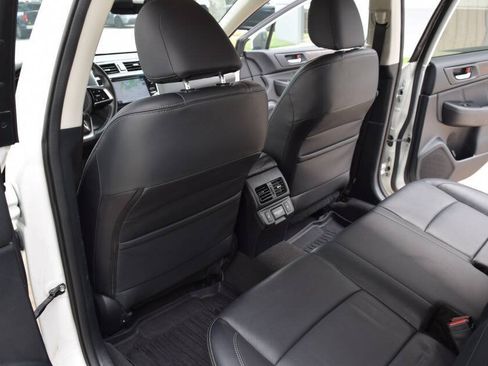 Used 2018 Subaru Outback 2.5i Limited AWD/4WD image 43