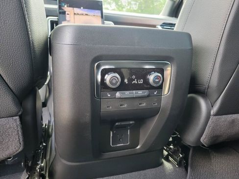 New 2026 GMC Yukon Denali w/ Denali Reserve Package RWD image 31