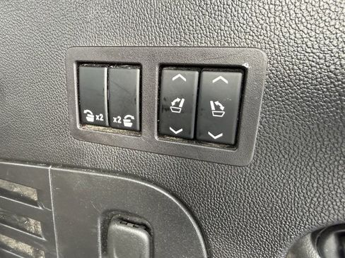 Used 2017 Chevrolet Tahoe LT w/ Luxury Package image 32