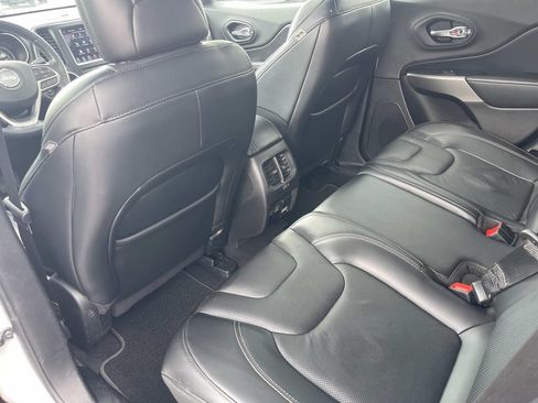 Used 2021 Jeep Cherokee Latitude Lux 80th Anniv w/ Quick Order Package 26U 80TH FWD image 18