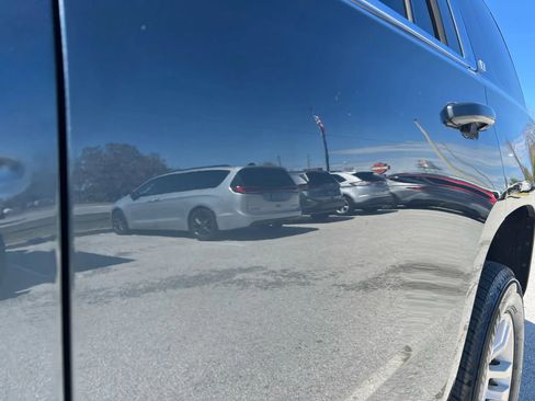 Used 2019 Chevrolet Tahoe LT image 4