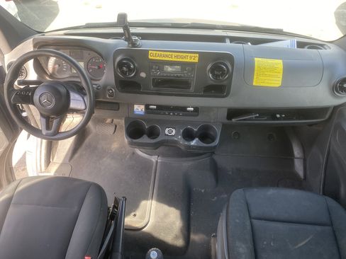 Used 2019 Mercedes-Benz Sprinter 144 image 16