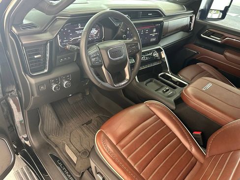 Used 2024 GMC Sierra 3500 Denali Ultimate AWD/4WD image 14