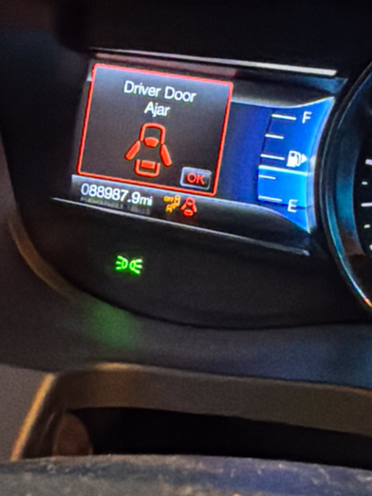 Used 2019 Ford Explorer XLT w/ Equipment Group 202A FWD image 8