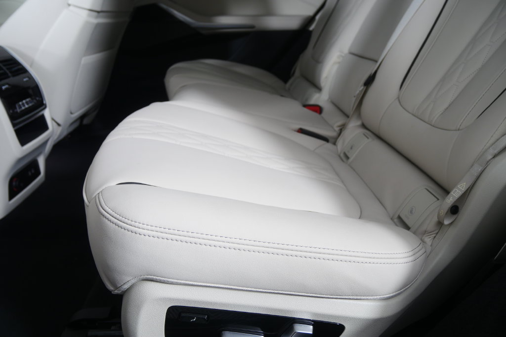 Certified 2026 BMW X7 M60i AWD/4WD image 15