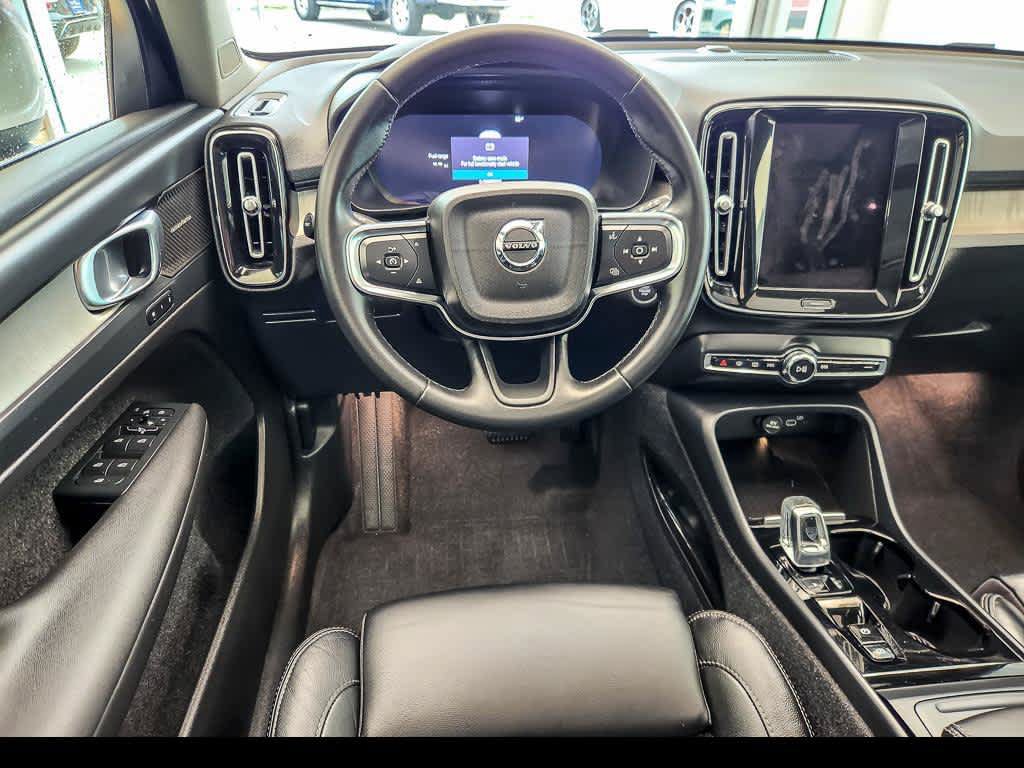 Used 2023 Volvo XC40 B5 Ultimate w/ Protection Package Premier AWD/4WD image 14