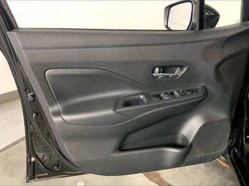 Used 2025 Nissan Versa SV w/ Trunk Package FWD image 24