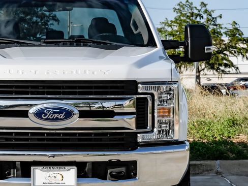 Used 2018 Ford F250 XLT AWD/4WD image 38