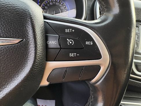 Used 2015 Chrysler 200 Limited w/ Convenience Group FWD image 26