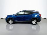 Used 2020 GMC Terrain SLE w/ Driver Convenience Package image 4