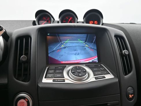 Used 2016 Nissan 370Z Coupe RWD image 22