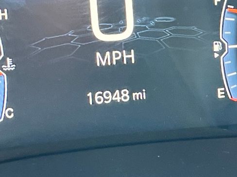 Used 2025 Jeep Compass Limited image 40