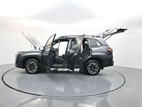 Used 2025 Subaru Forester Premium w/ Convenience Package #1 AWD/4WD image 39