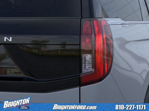 Used 2026 Ford Expedition Active AWD/4WD image 23