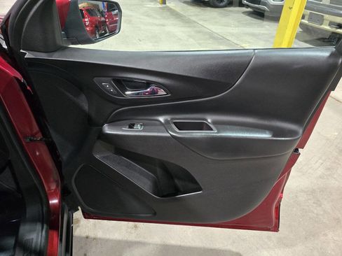 Used 2018 Chevrolet Equinox LT w/ Sun & Infotainment Package image 33