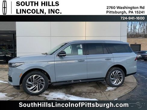 New 2026 Lincoln Navigator Premiere AWD/4WD image 8