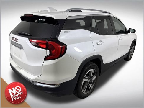 Used 2021 GMC Terrain SLT w/ Infotainment Package II image 3