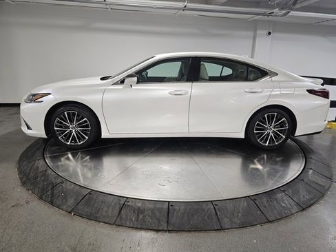 Used 2025 Lexus ES 350 w/ Premium Package image 5