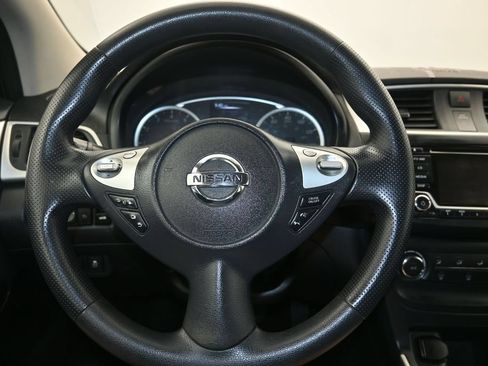 Used 2018 Nissan Sentra S FWD image 13