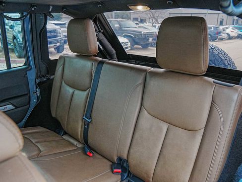 Used 2015 Jeep Wrangler Unlimited Sahara w/ Trailer Tow Group image 27