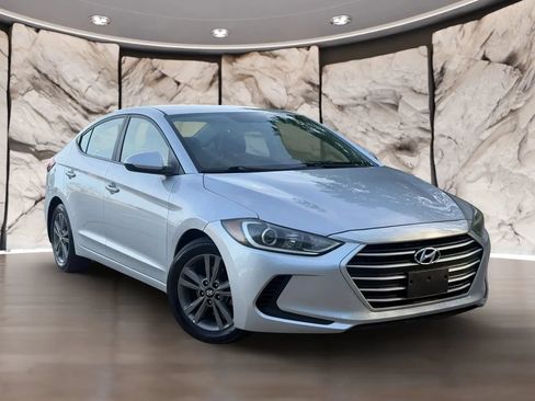 Used 2018 Hyundai Elantra SEL FWD image 9