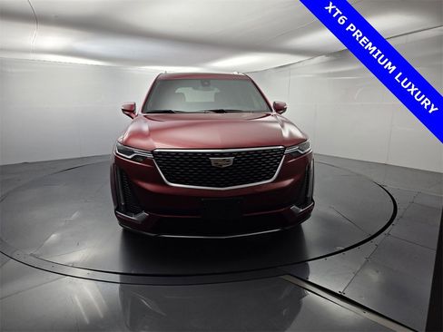 Used 2024 Cadillac XT6 Premium Luxury image 4