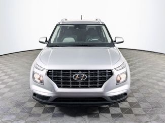 Used 2024 Hyundai Venue SEL FWD video 2