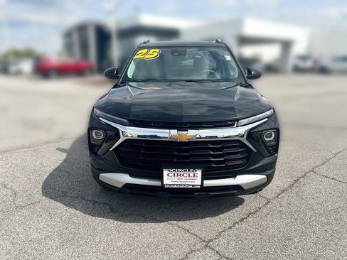 Used 2025 Chevrolet TrailBlazer LT AWD/4WD image 11