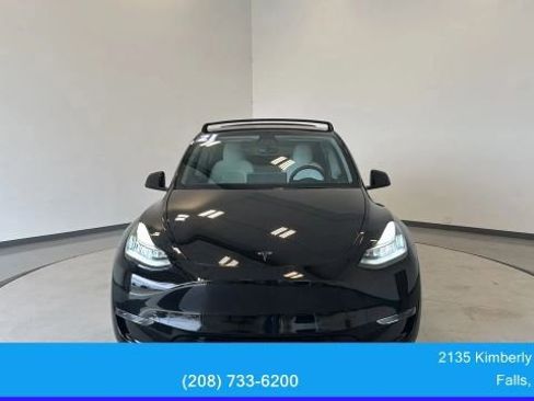 Used 2021 Tesla Model Y Long Range AWD/4WD image 3