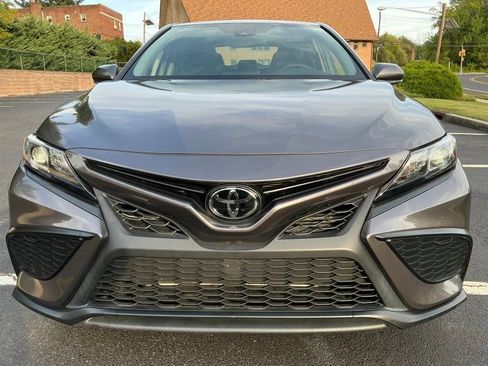 Used 2023 Toyota Camry SE image 2