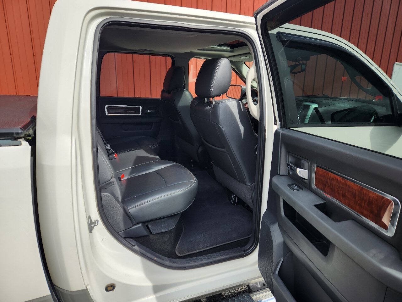 Used 2009 Dodge Ram 1500 Truck Laramie AWD/4WD image 13