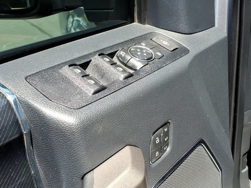 Used 2022 Ford F250 Platinum AWD/4WD image 18