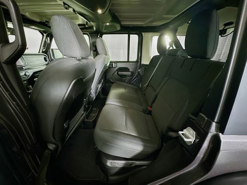 Used 2025 Jeep Wrangler Unlimited Rubicon 4xe w/ Convenience Group image 27